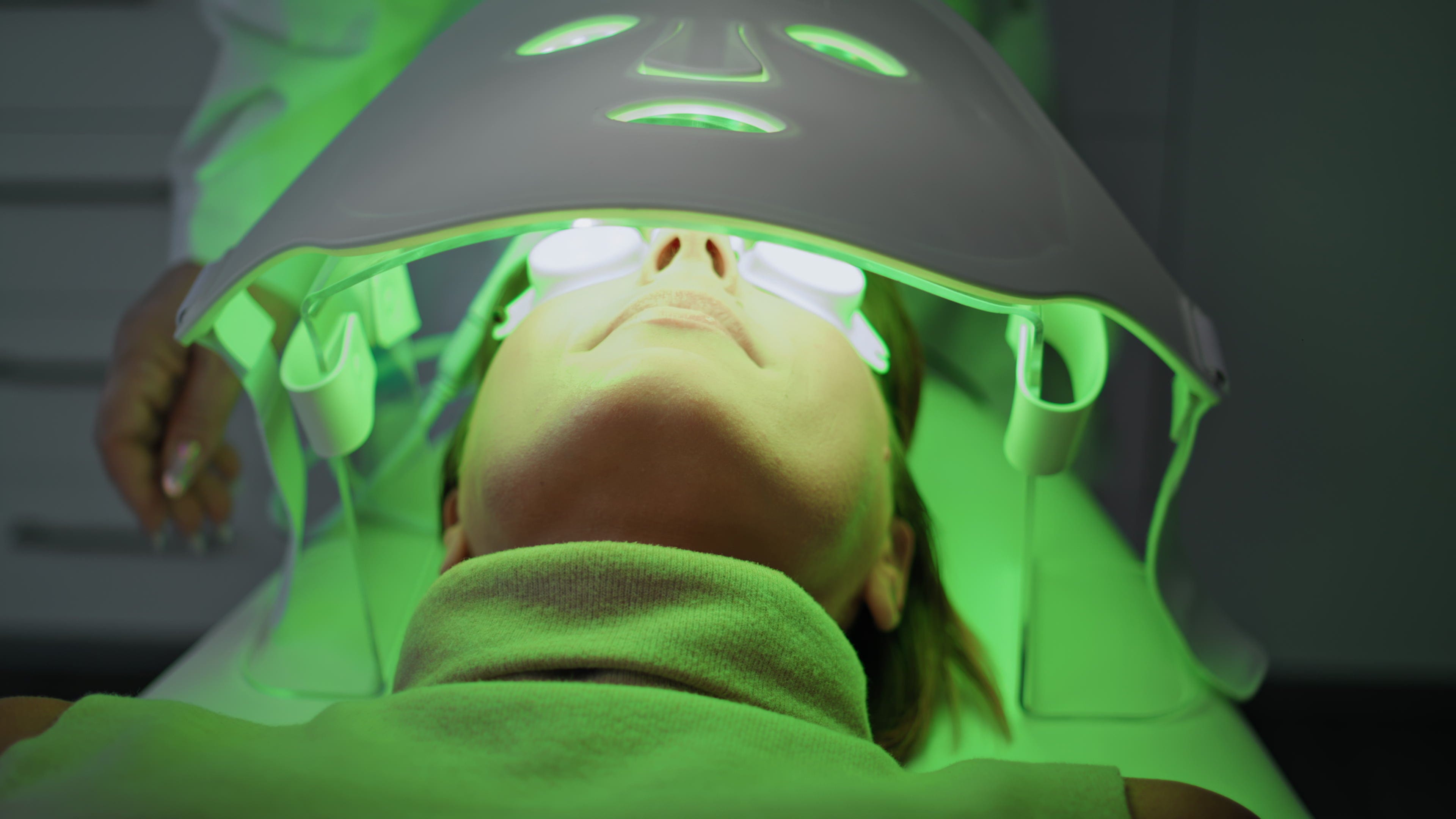 Does Red Light Therapy Actually Work? Here's What the Research Says